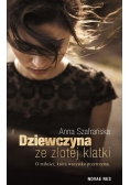 Dziewczyna ze złotej klatki