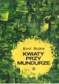 Kwiaty przy mundurze