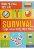 Piątkowska Monika - Survival. Czyli jak zachować maniery w epoce fejsbuka