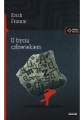 O byciu człowiekiem