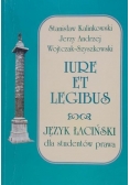Iure et legibus