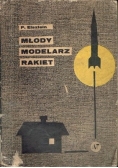 Młody modelarz rakiet