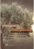 Inteligencja emocjonalna a uzdolnienia twórcze i funkcjonowanie szkolne młodzieży