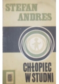 Chłopiec w studni
