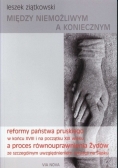 Między niemożliwym a koniecznym