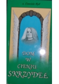 Dom w cieniu skrzydeł