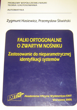 Falki ortogonalne o zwartym nośniku