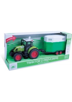 Traktor z przyczepą do przewożenia koni